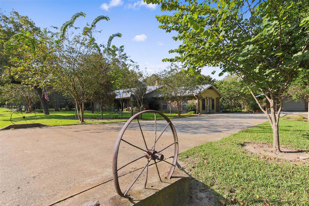 1307 Campbell Street - Photo 1