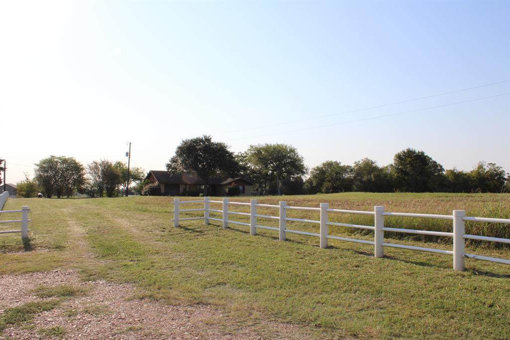 1721 Texas 237 - Photo 1