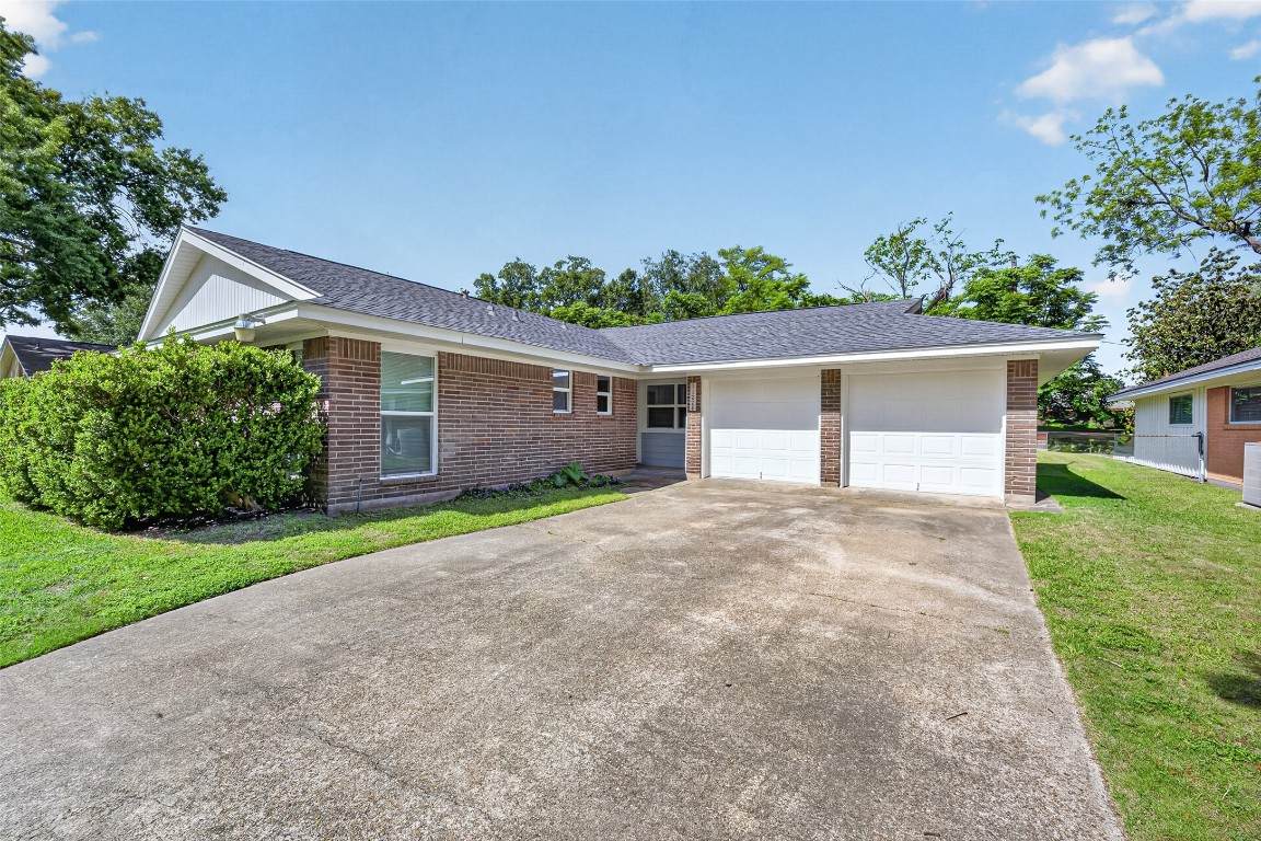 11226 Huggins Drive - Photo 1