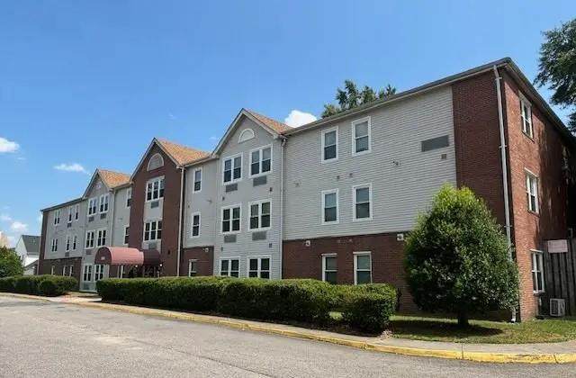 2735 Corprew Ave - Photo 1