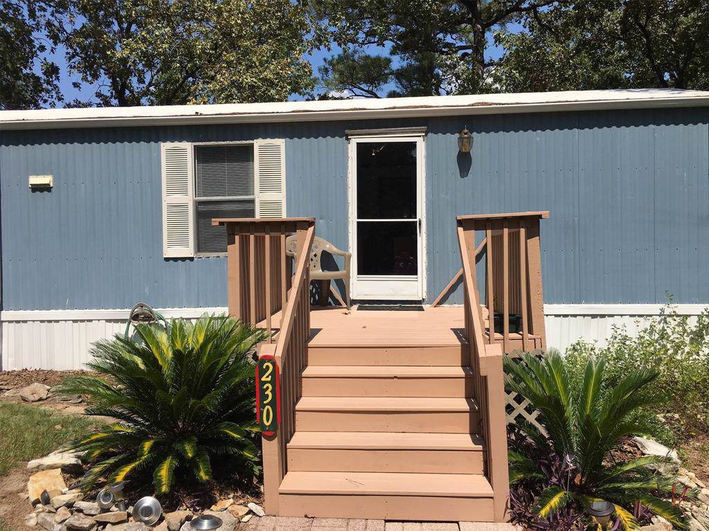 230 Shoreline Drive - Photo 1