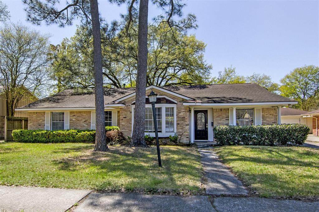 5919 Lattimer Drive - Photo 1