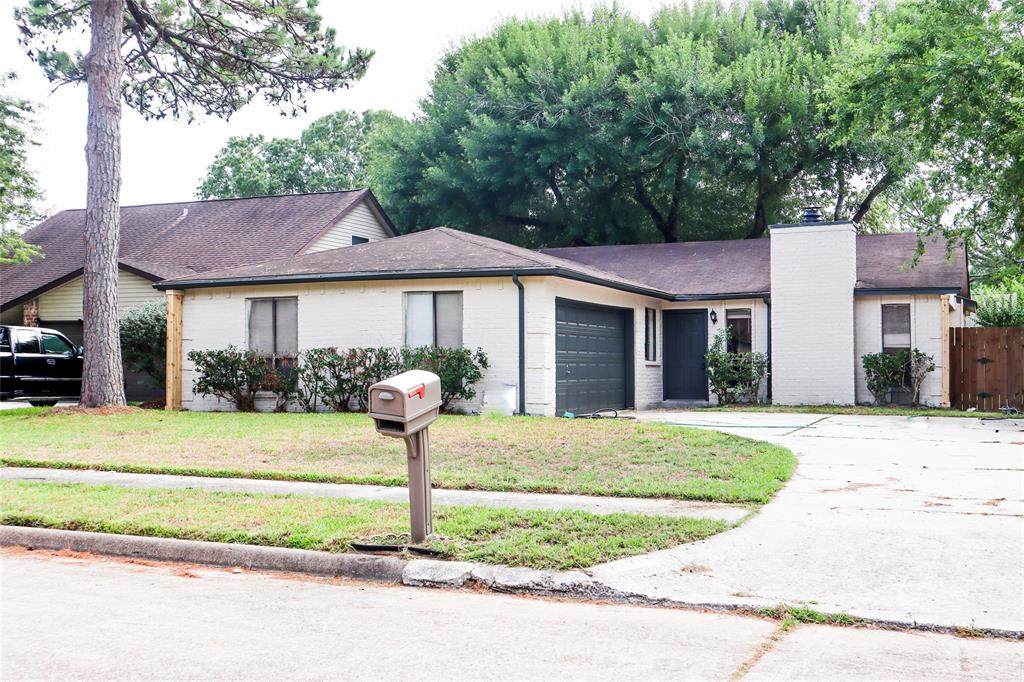 22915 Summer Pine Lane - Photo 1