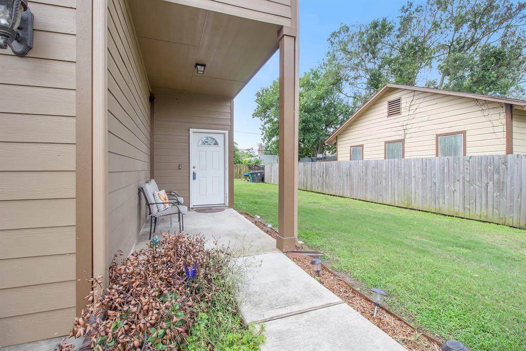 9921 Porto Rico Road - Photo 1
