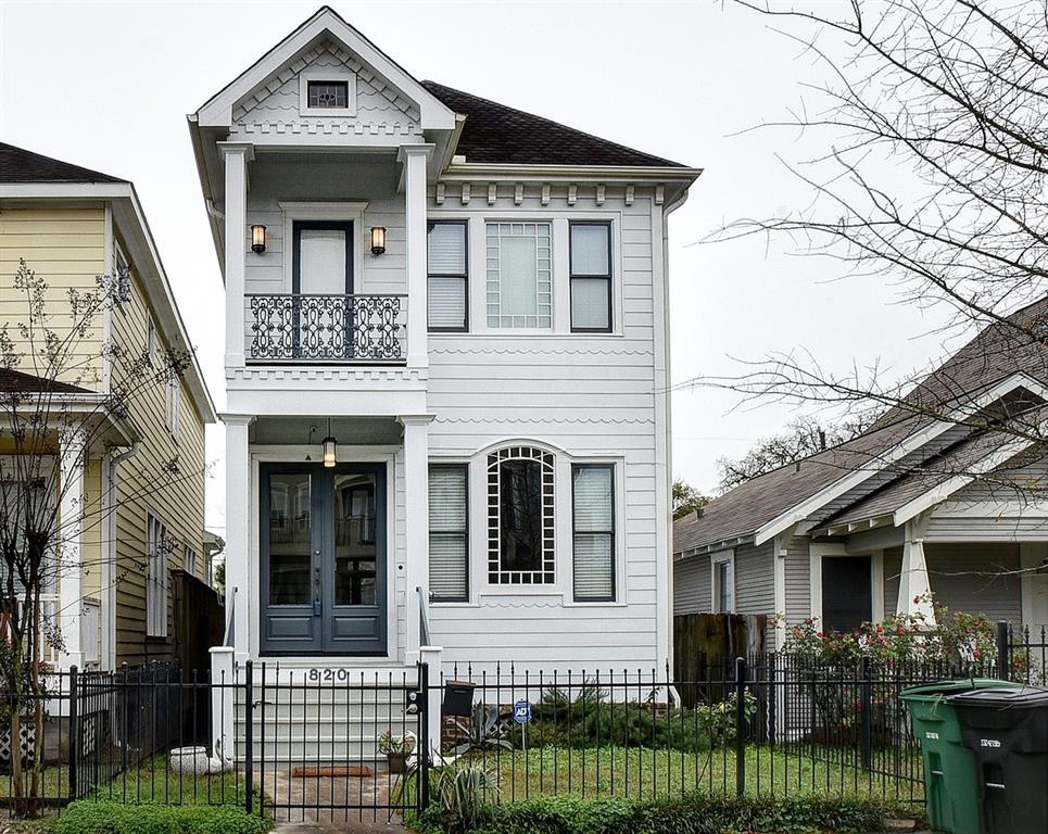 820 21st Street - Photo 1