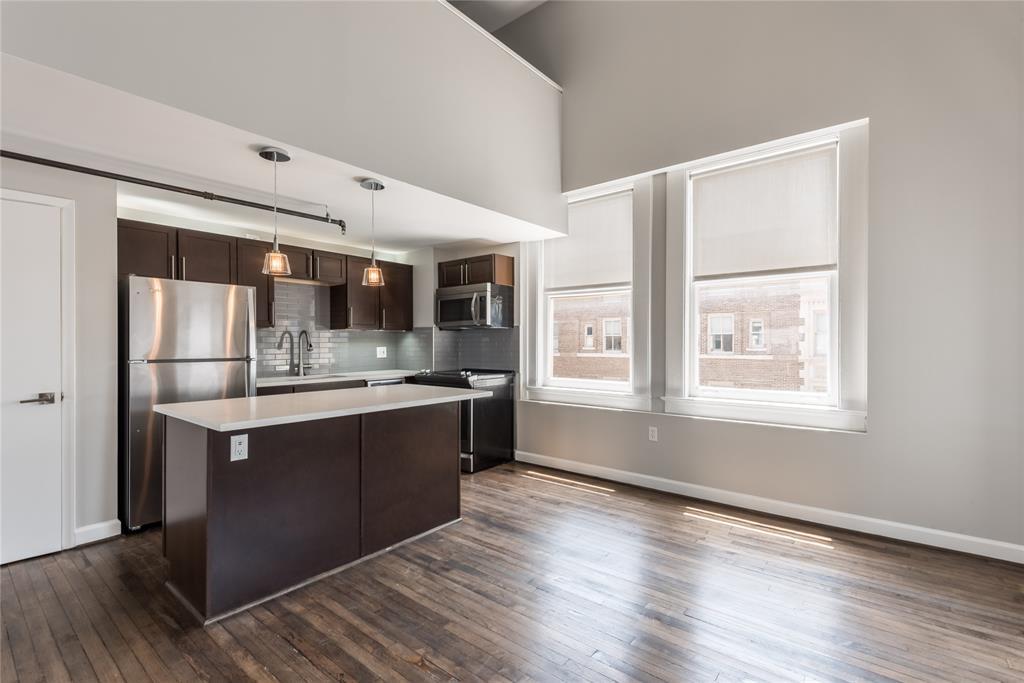 909 Texas Avenue - Photo 1