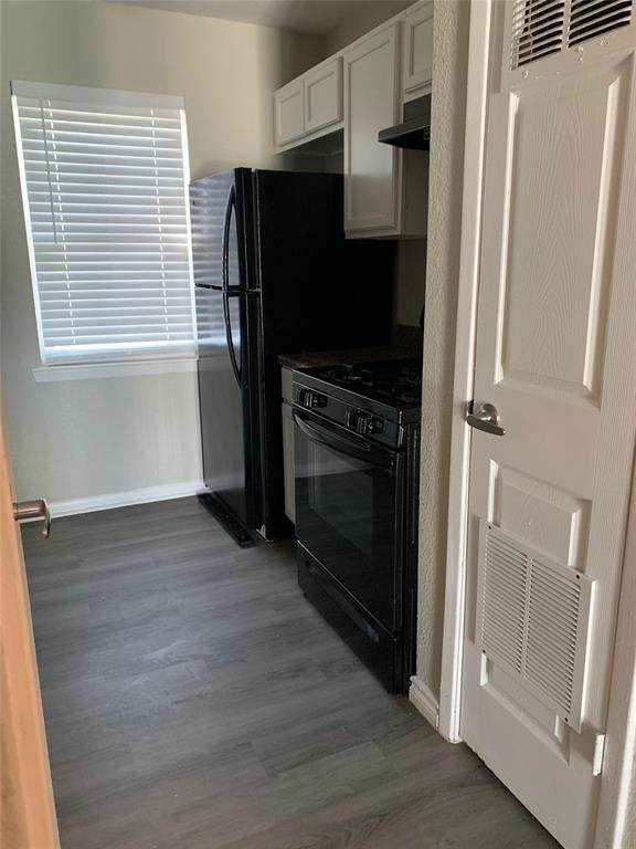2502 Avenue L - Photo 1