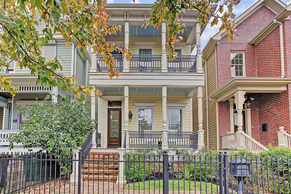 617 8th 1/2 Street - Photo 1