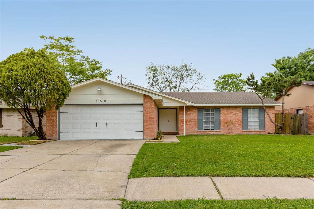 10510 Towneview Drive - Photo 1