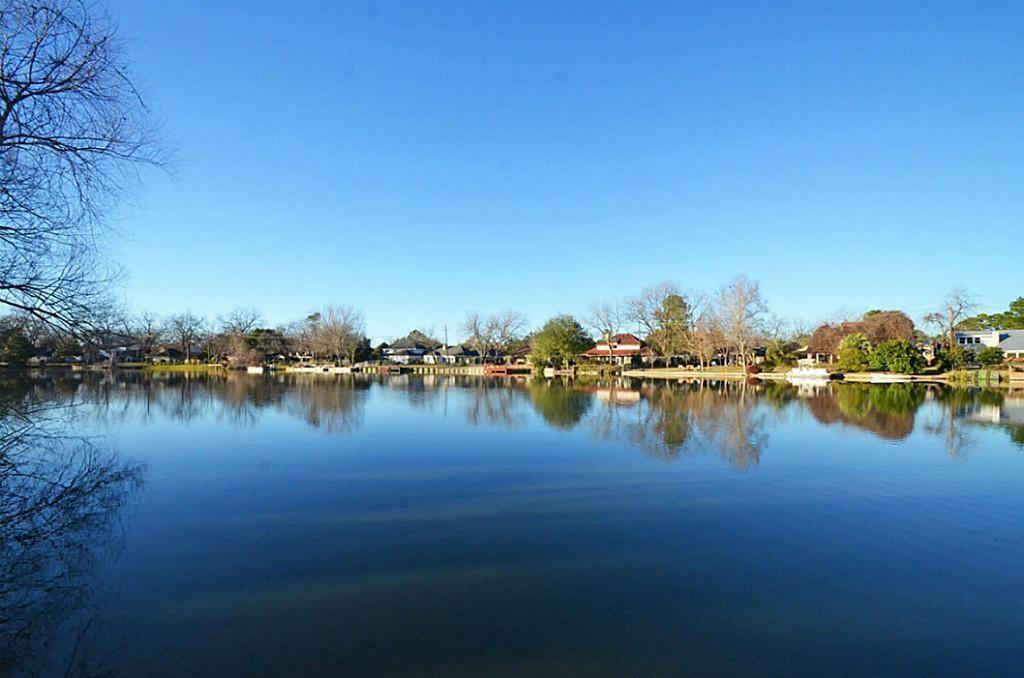 67 Island Boulevard - Photo 1