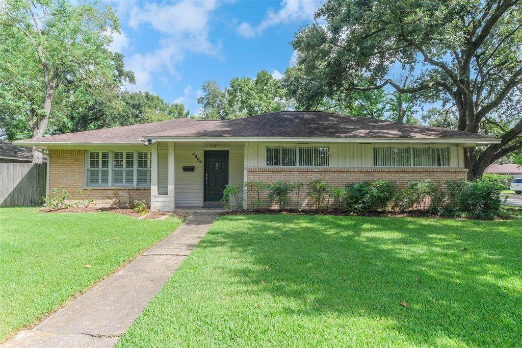 5302 Creekbend Drive - Photo 1