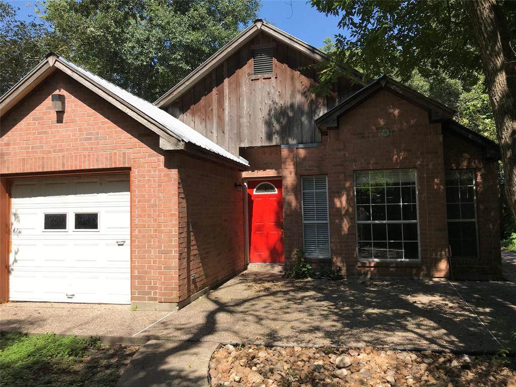 2224 N Austin - Photo 1
