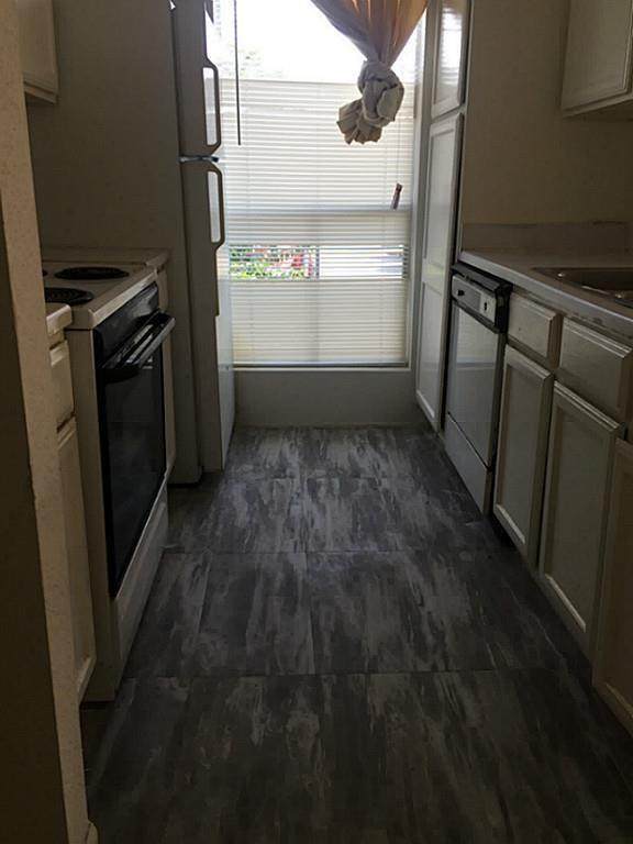3900 Woodchase Drive - Photo 1