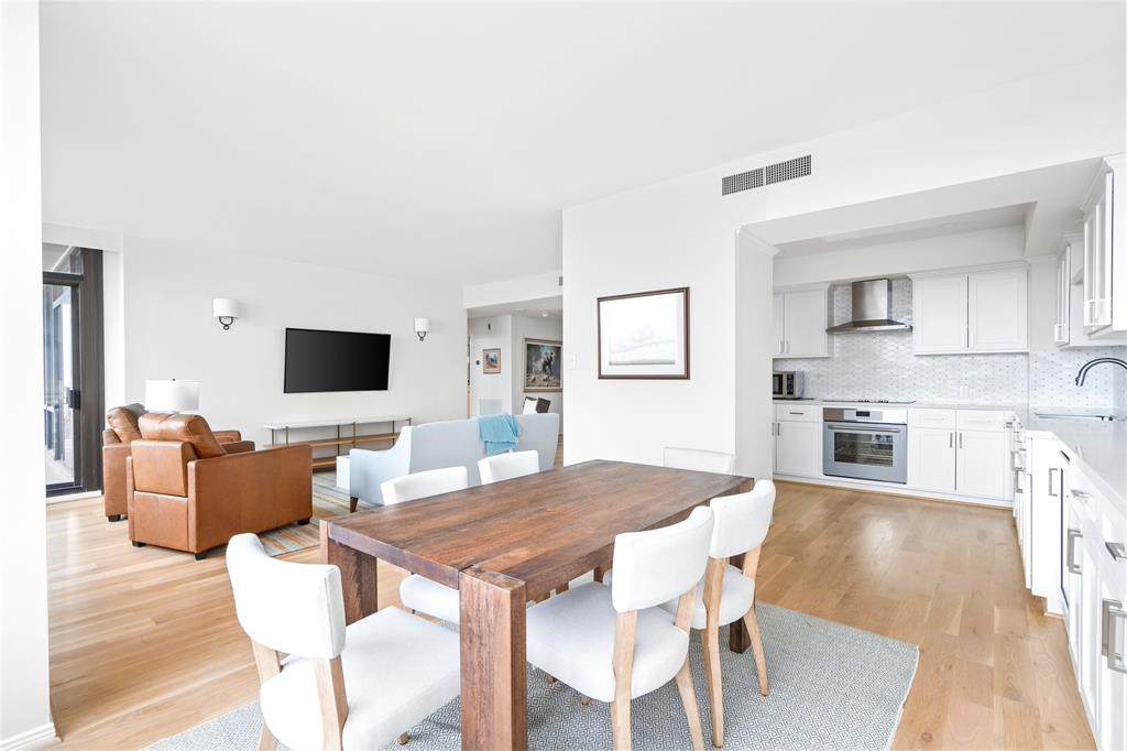 14 Greenway Plaza - Photo 1