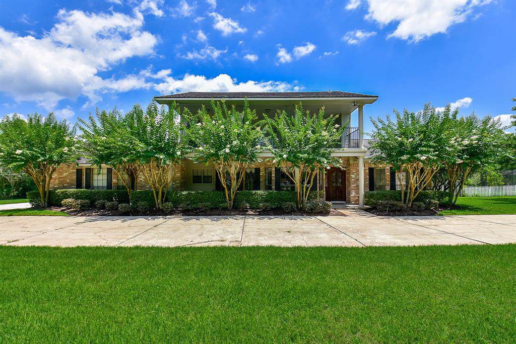 605 Sun Park Drive - Photo 1