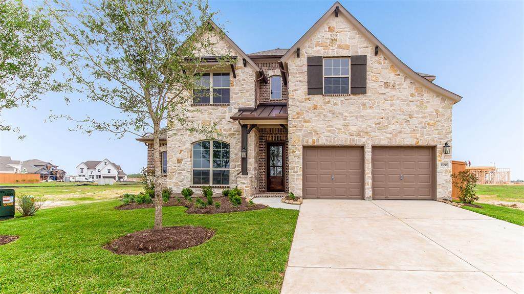 290 Scarlet Maple Way - Photo 1