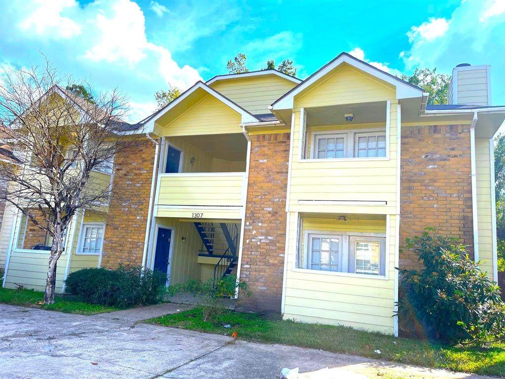1307 Brenda Lane - Photo 1