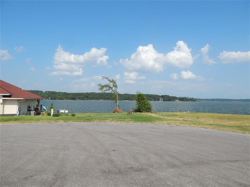 470 Peninsula Drive - Photo 1