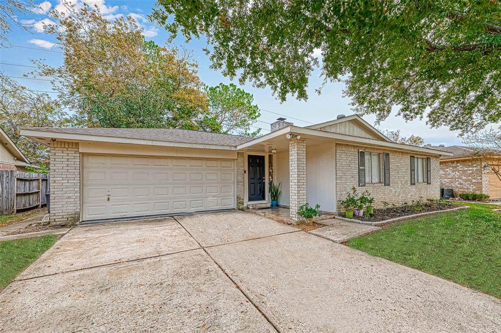 11810 Bee Lane - Photo 1