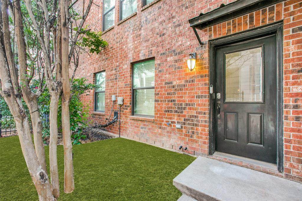 2422 Navigation Boulevard - Photo 1