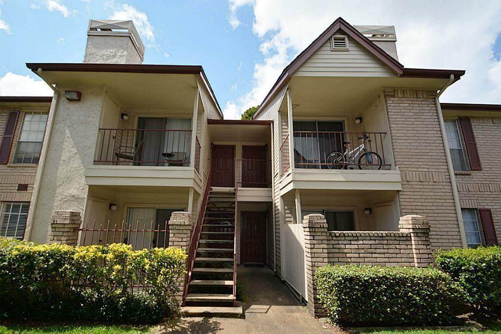2120 El Paseo Street - Photo 1
