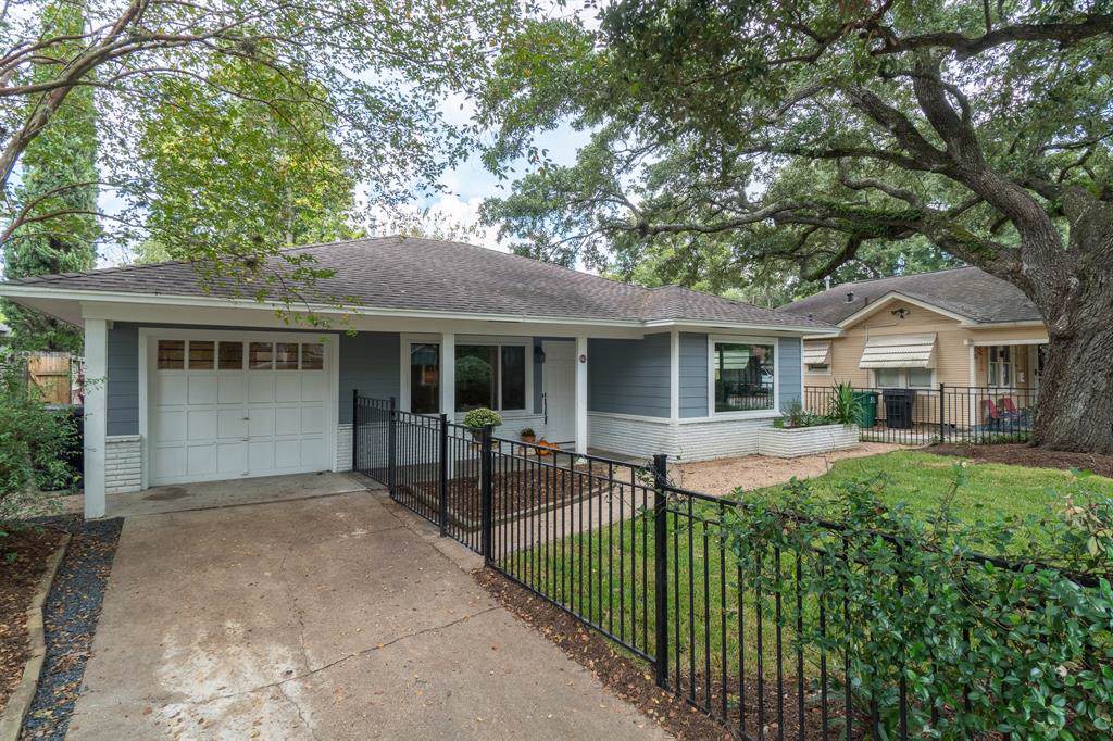 943 14th Street - Photo 1