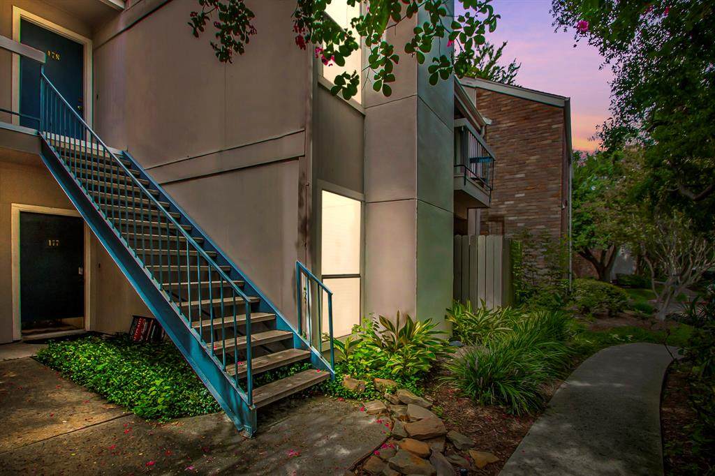 7950 Stadium Drive - Photo 1