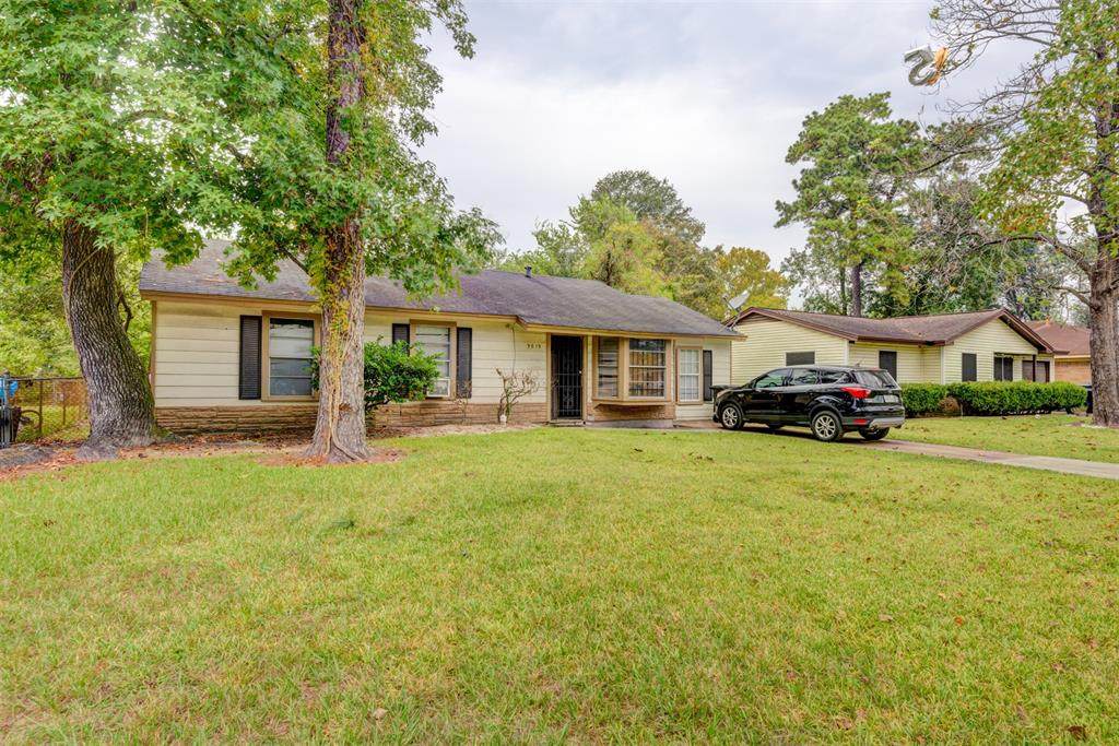 9819 Rebel Road - Photo 1