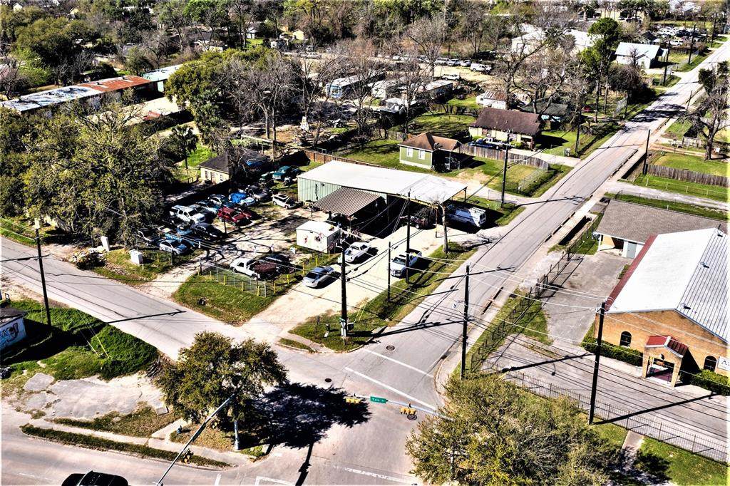 309-315 Thornton - Photo 1