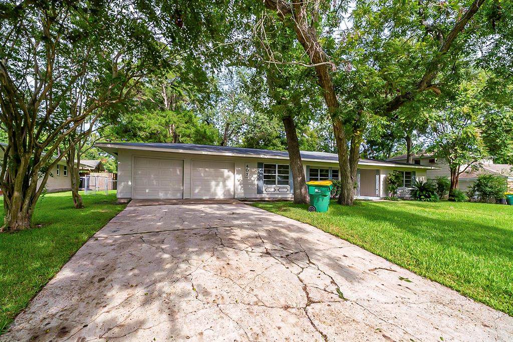 407 Burnett Drive - Photo 1