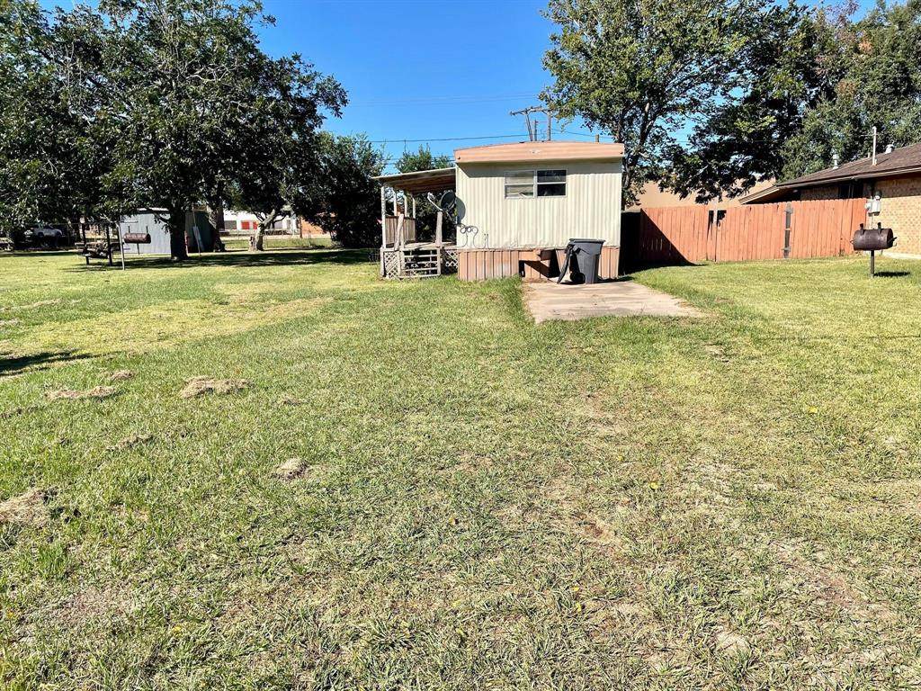 3336 Brooks Ave - Photo 1