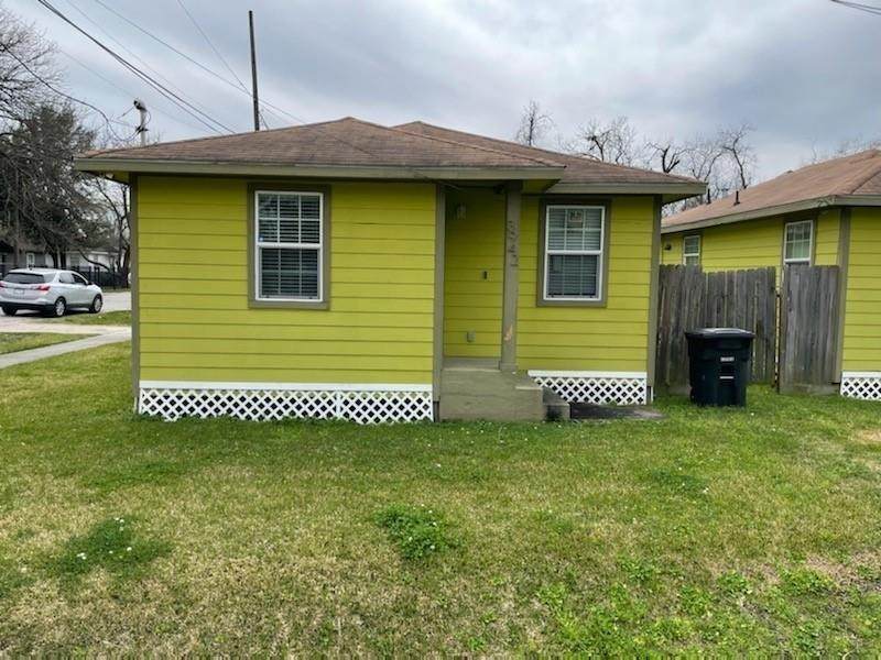 3942 King Street - Photo 1