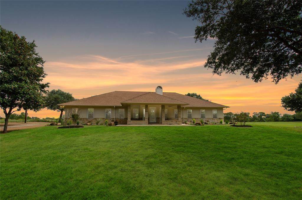 372 Chew Road - Photo 1