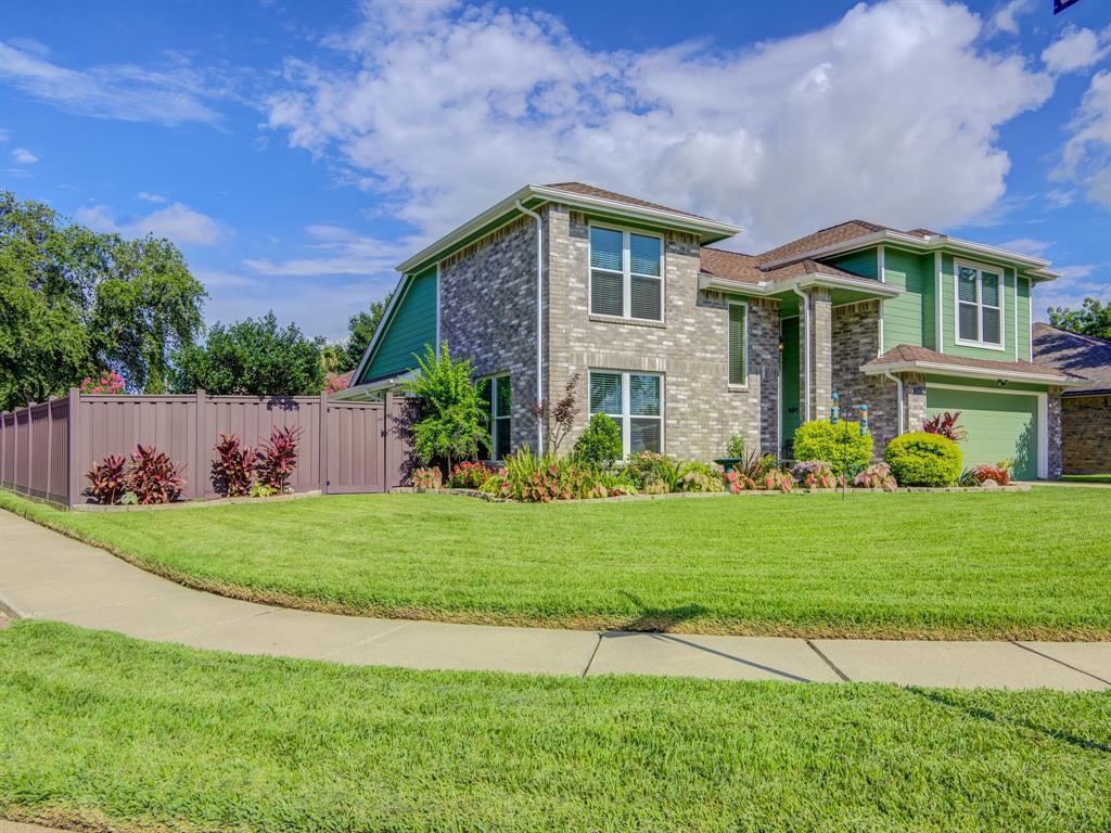 1506 Garden Court - Photo 1