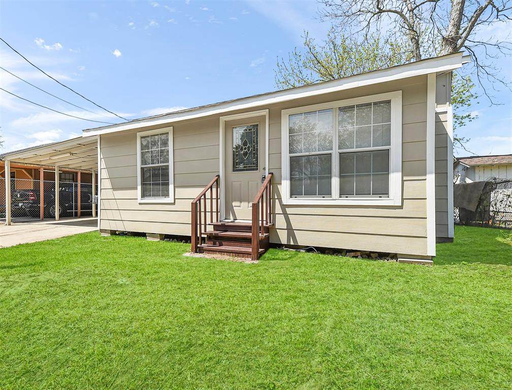 319 3rd Street - Photo 1