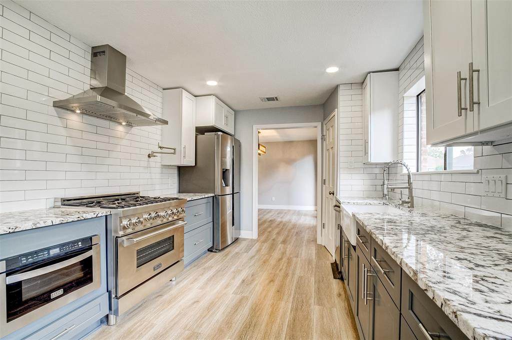 2106 Willowlake Drive - Photo 1