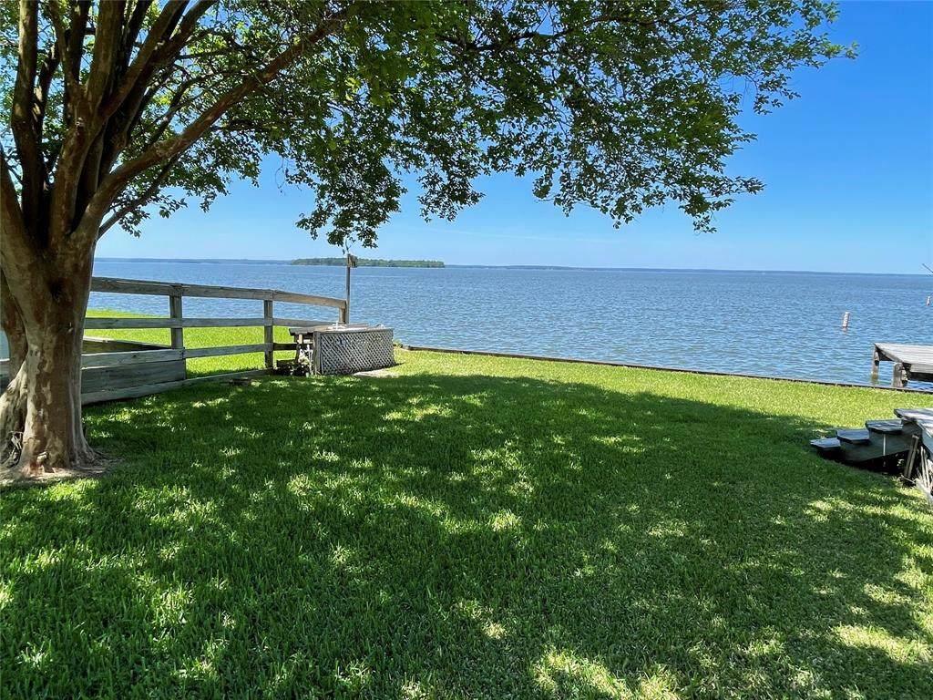 230 Lakewood Drive - Photo 1