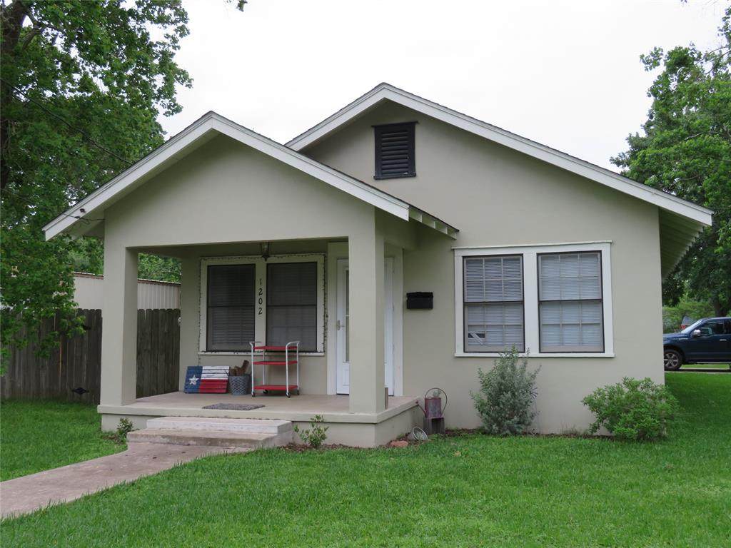 1202 Avenue - Photo 1 1202 Avenue - Photo 1
