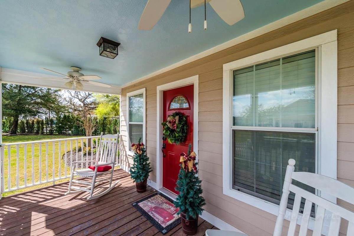 9500 Mayfield Avenue - Photo 1