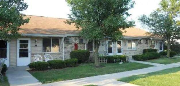 985 Meadow Ln - Photo 1