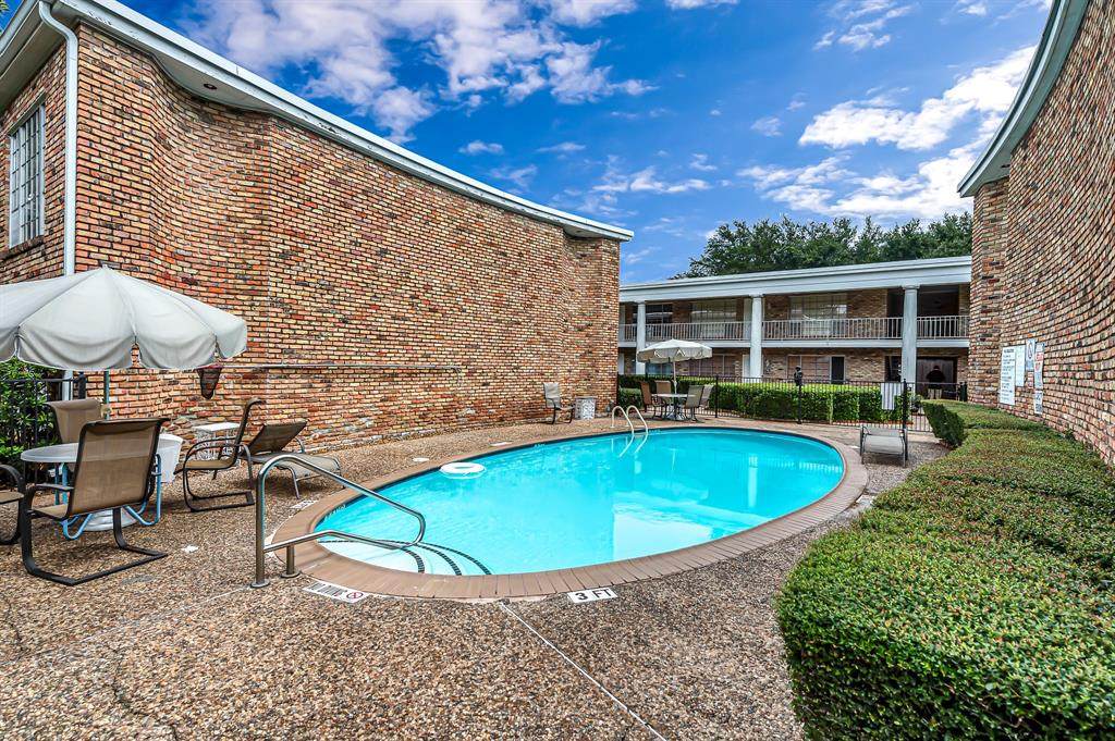 2101 Fountain View Drive - Photo 1
