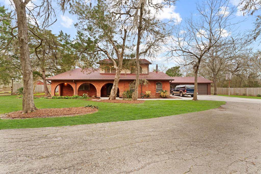 213 Cedar Oak Street - Photo 1