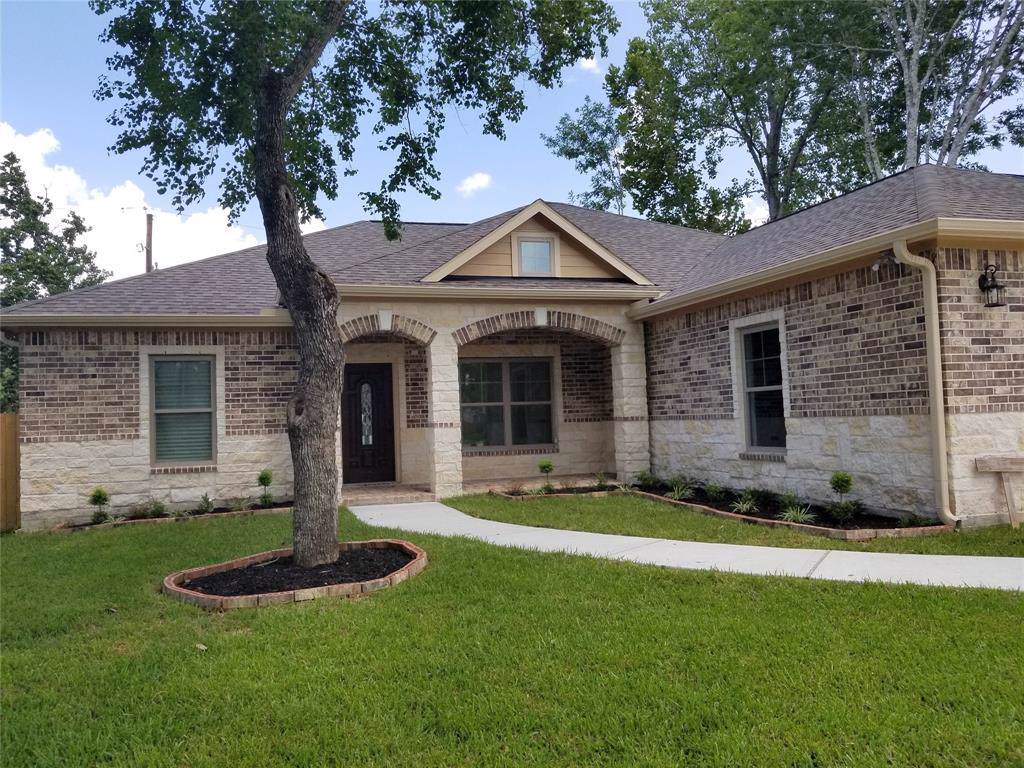 423 Rosen Avenue - Photo 1