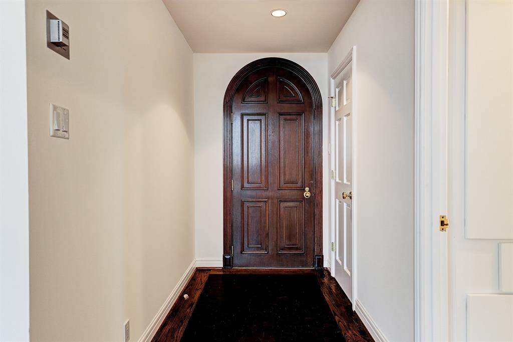 1111 Hermann Drive - Photo 1