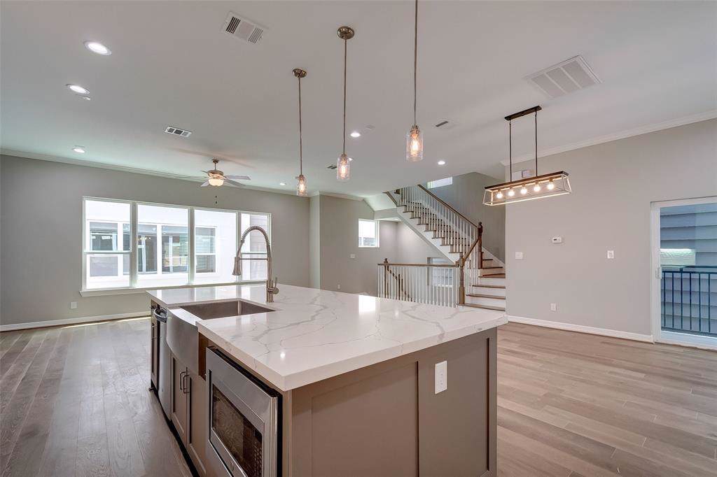 5528 Larkin Street - Photo 1