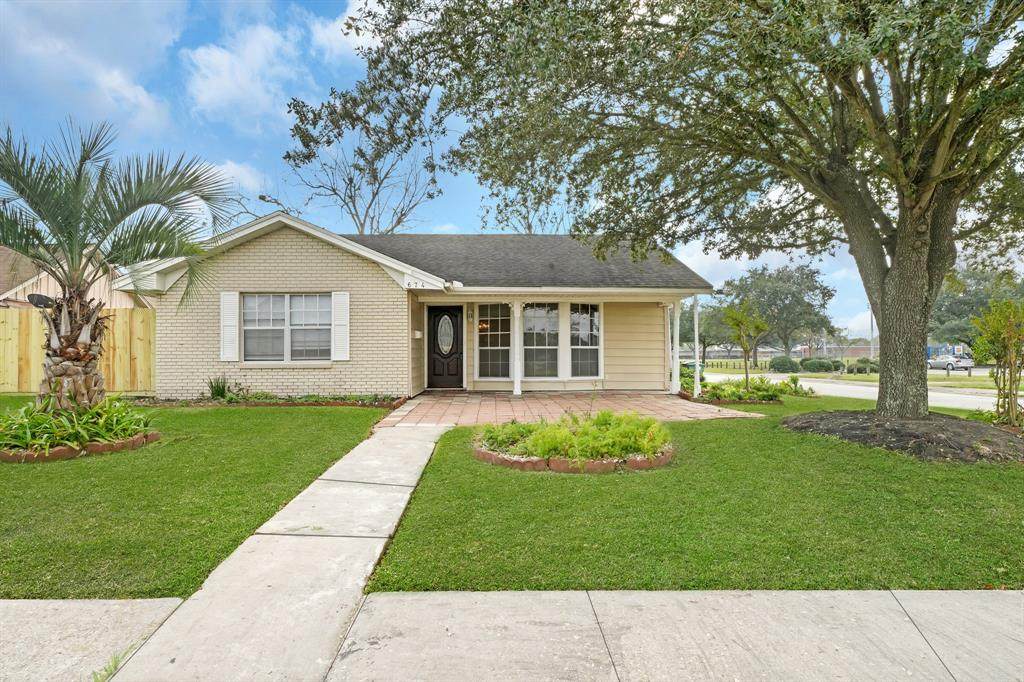 674 Roper Street - Photo 1