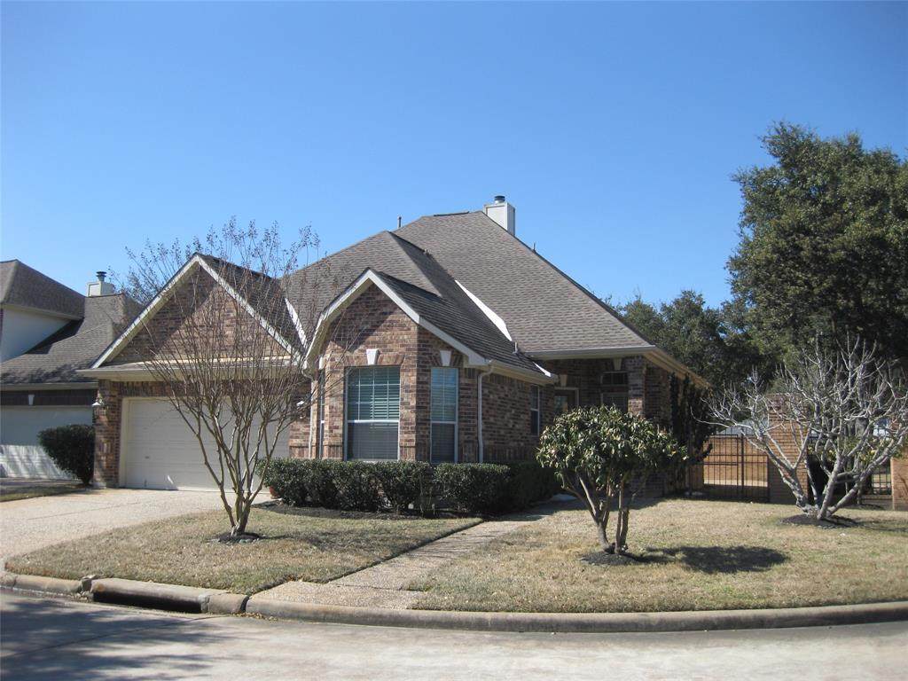 10 Kelliwood Courts Circle - Photo 1