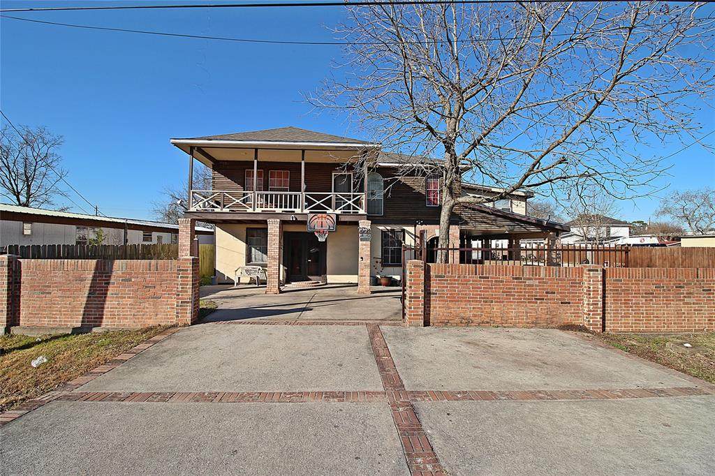 13915 Brownsville Street - Photo 1