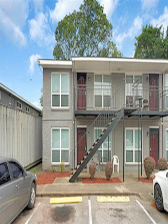 3030 Sumpter - Photo 1