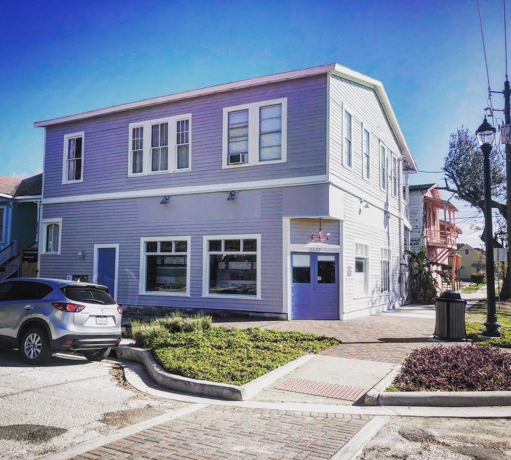 2627 Ave K - Photo 1